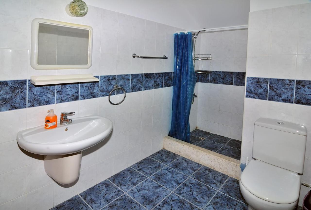 Bella Katerina By Prestige Bookings Coral Bay Exterior photo